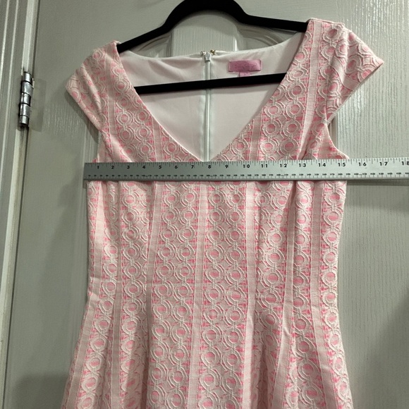 Lilly Pulitzer Briella Dress in Pink and White GEOMETRIC CAP SLEEVE SIZE SMALL - Picture 8 of 10